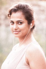 Actress Ramya Pandian Latest Stills (1)