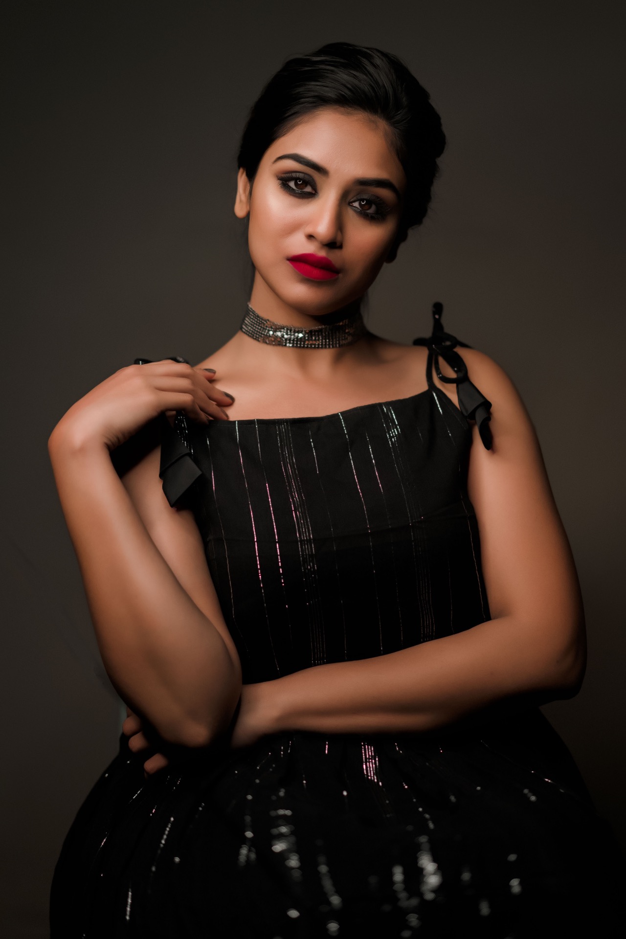 Actress Indhuja Stills (1)