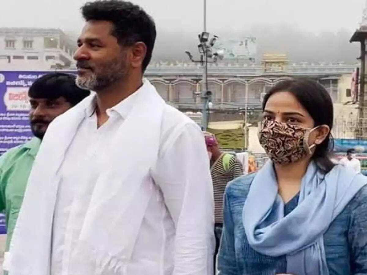 Prabhu Deva spotted with his second wife Himani Singh for the first time;  picture goes viral ,  Tamil Movie News - Times of India